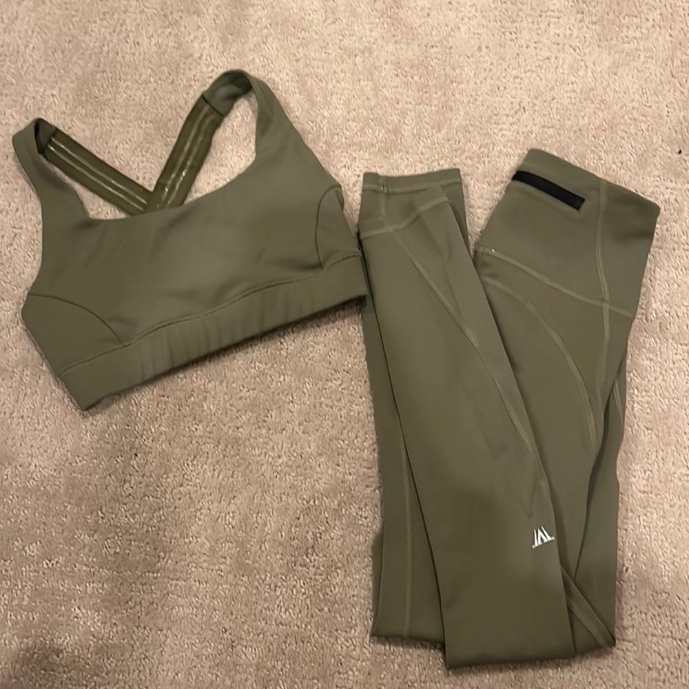 GREEN IVL SET - SIZE 2!